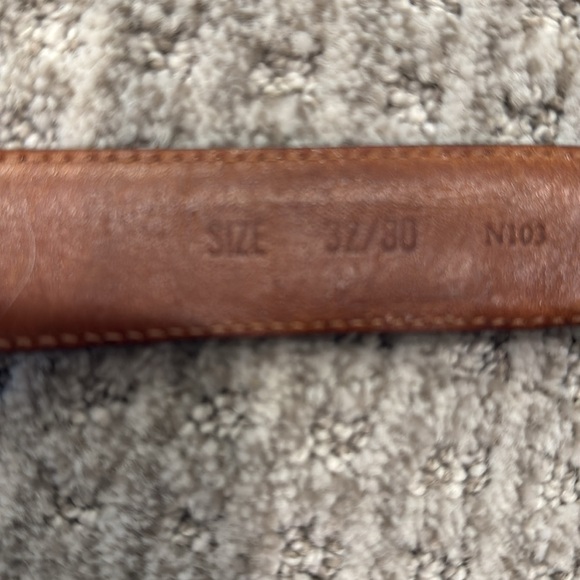 Men’s Brown leather belt. Nordstrom Monticello size 32/80 Polished gold buckle - Picture 4 of 6